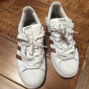 adidas White Sneakers with rose gold Stripes
